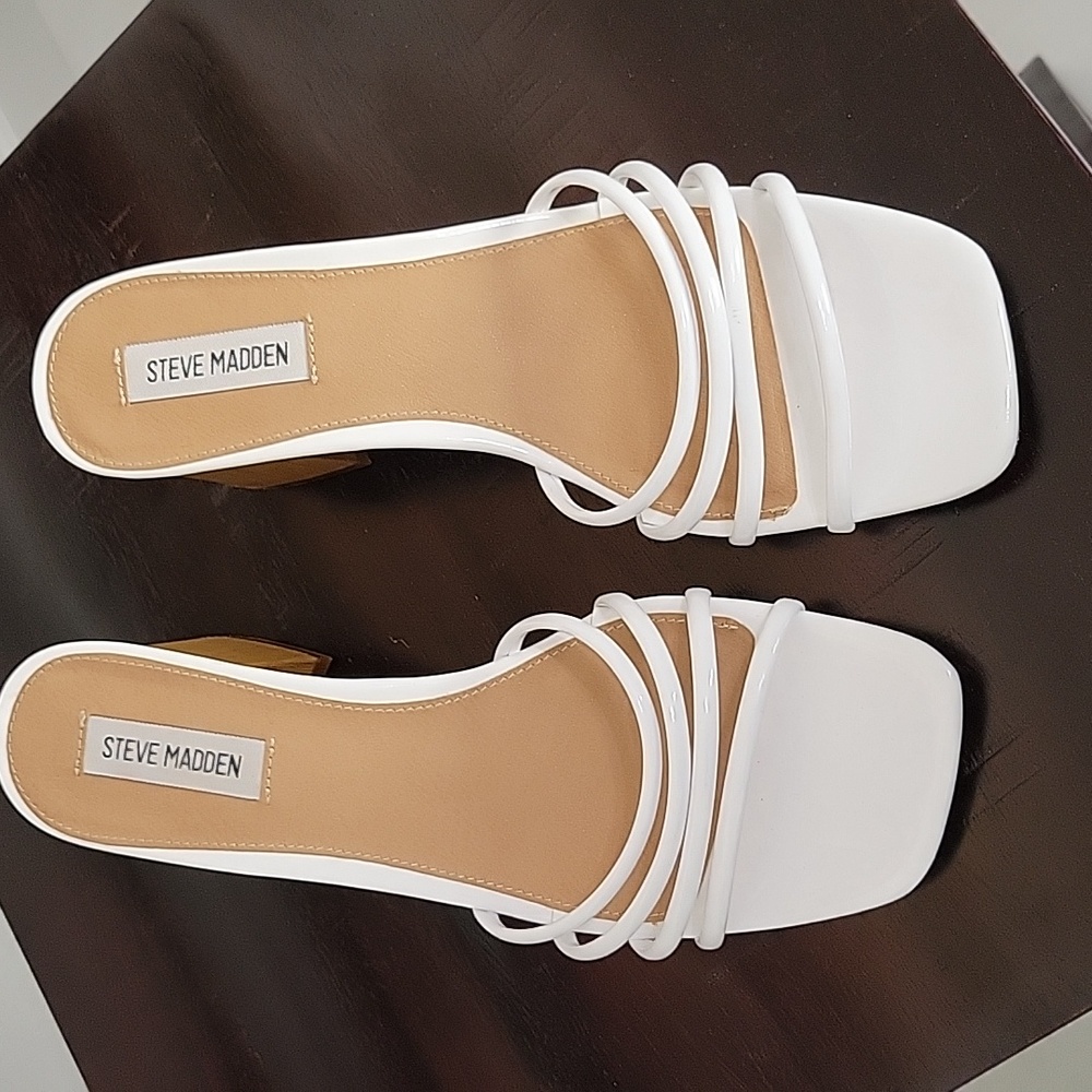 Women 10 white saldals